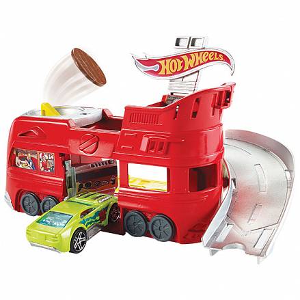 Трансформирующийся игровой набор Hot Wheels – Автобус бургерная, трек и машинка 